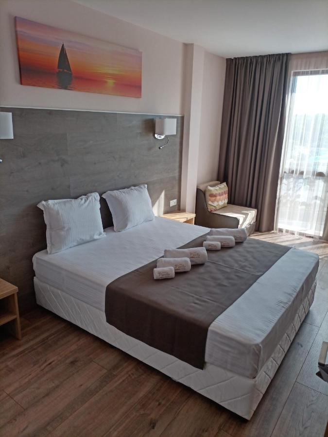 Hotel Vanilla, Varna - Free Parking Ngoại thất bức ảnh