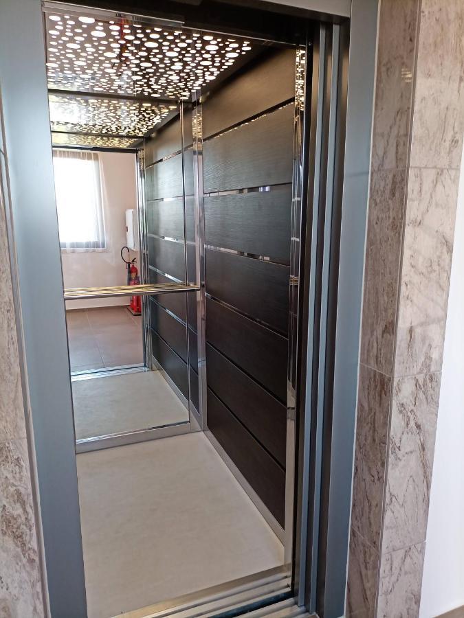 Hotel Vanilla, Varna - Free Parking Ngoại thất bức ảnh