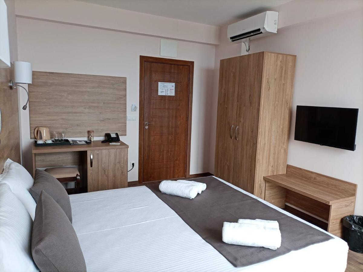 Hotel Vanilla, Varna - Free Parking Ngoại thất bức ảnh
